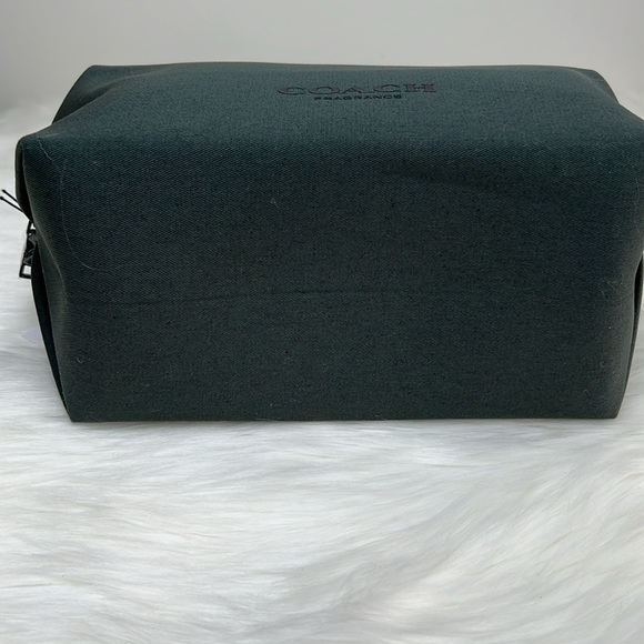 NWT Coach Fragrance Green Toiletry Pouch, Cosmetics Bag, Makeup Bag, Travel Bag - Picture 5 of 12